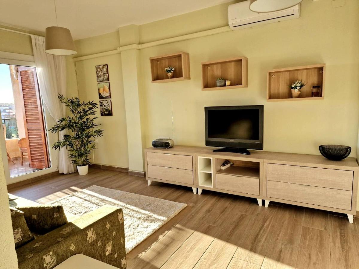 Cozy Apartment With Sea View Torrevieja Exterior photo